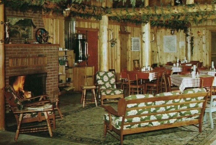 Roofs Wigwam - Vintage Postcard (newer photo)